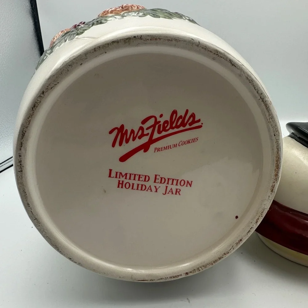 Vintage‎ Mrs.Fields Premium Cookie Limited Edition Holiday Snowman Cookie Jar